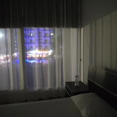 Mali I Robit 2 Apartamento Golem (Tirana)