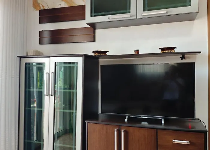 Mali I Robit 2 * Golem (Tirana)